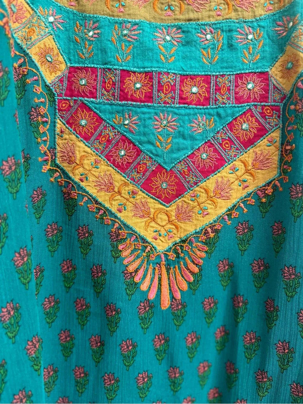 Ritu Kumar Embroidered Boho Tunic • Size Medium • Like New